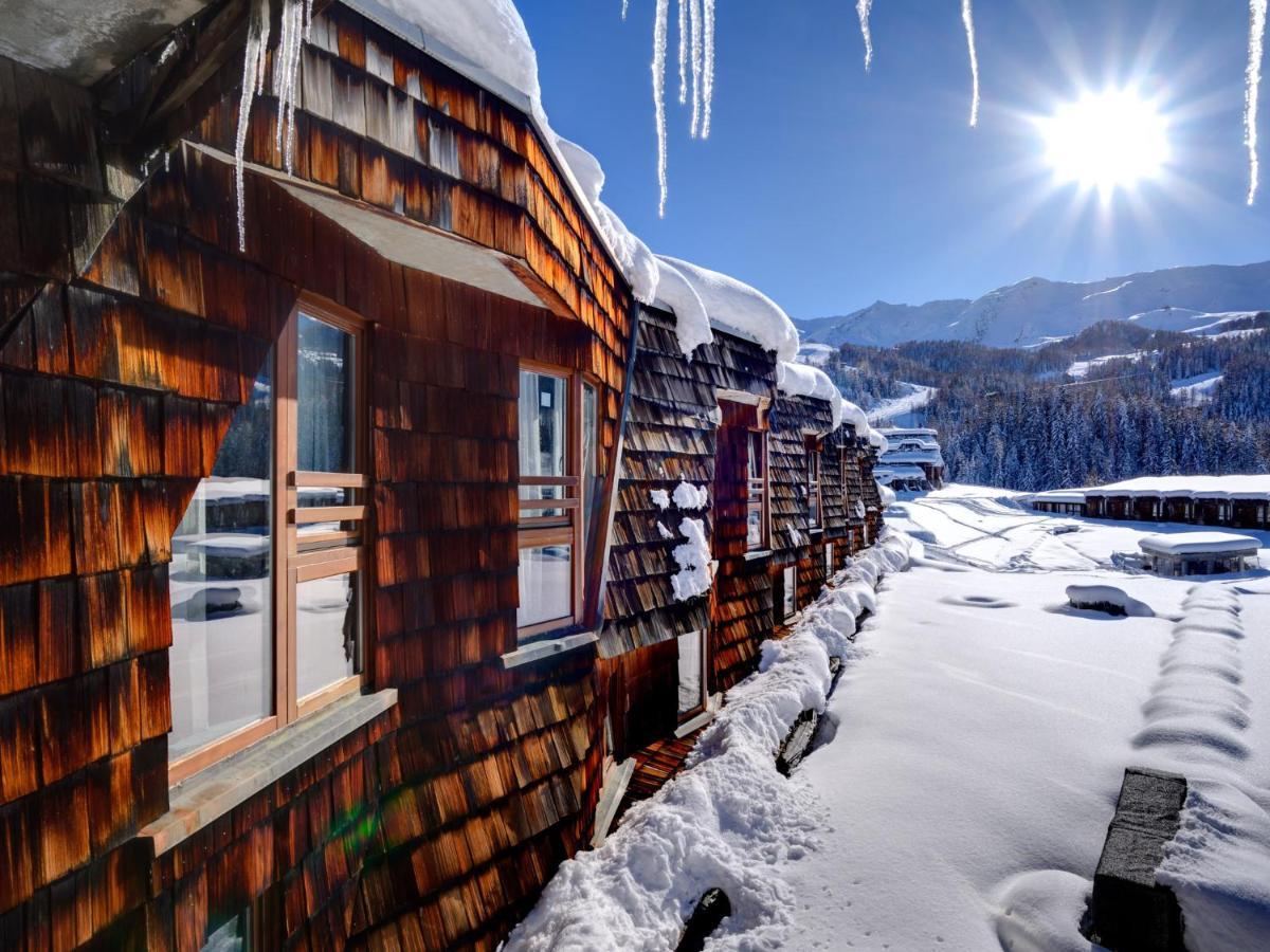 Hotel Th Pila Pila  Zewnętrze zdjęcie