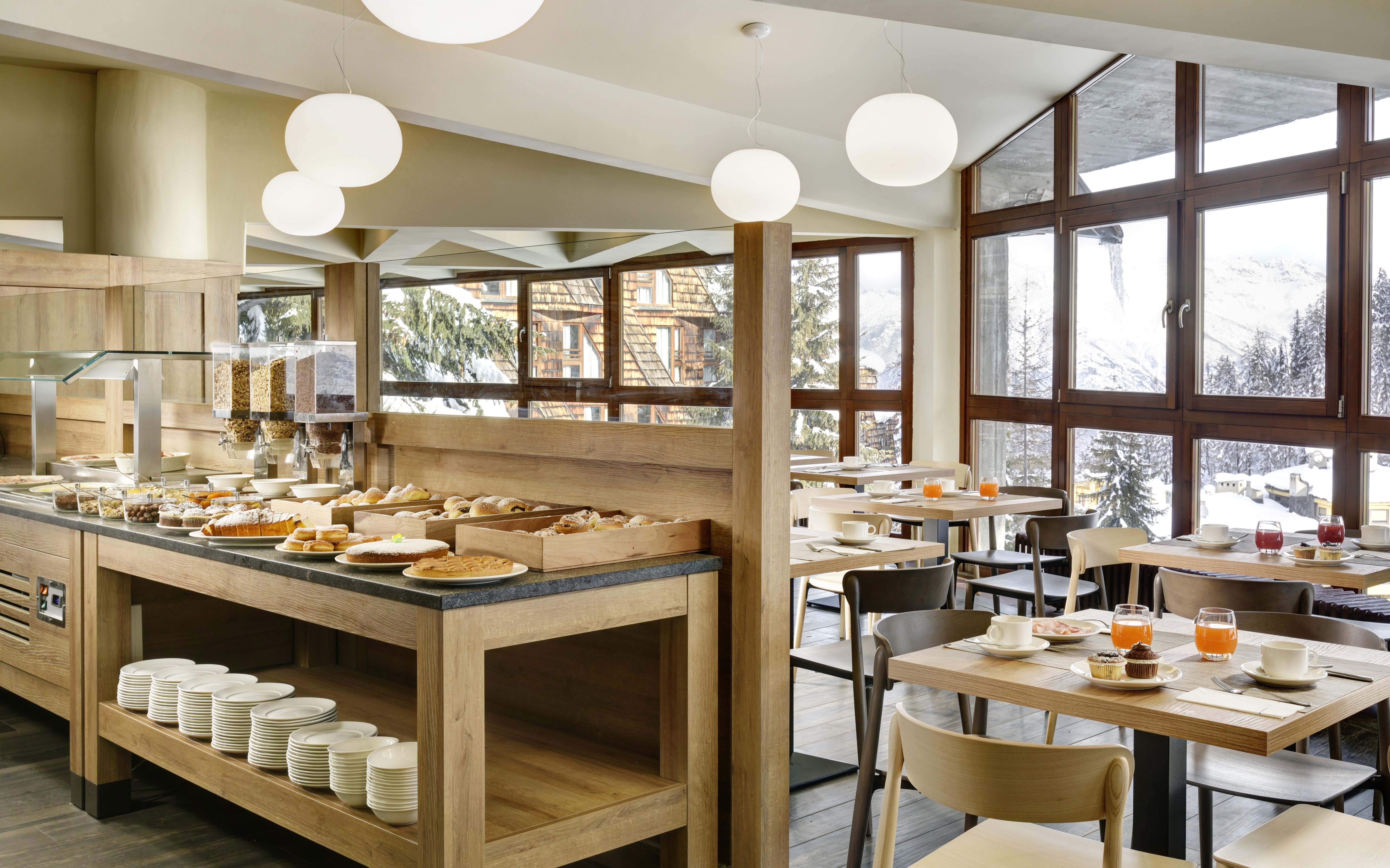 Hotel Th Pila Pila  Zewnętrze zdjęcie
